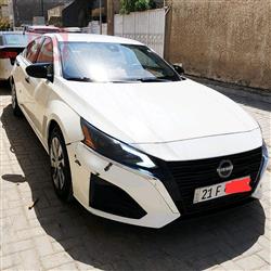 نيسان ألتيما